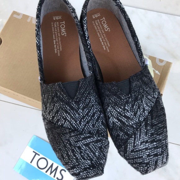 $90 TOMS Women's Classic Wool Grey/Black Textured Low Top Flat Shoe - 9.5M - Picture 2 of 7